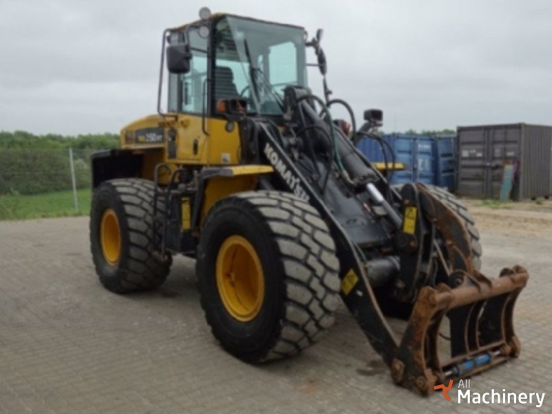 KOMATSU WA250PT-5 Frontaliniai krautuvai #1015