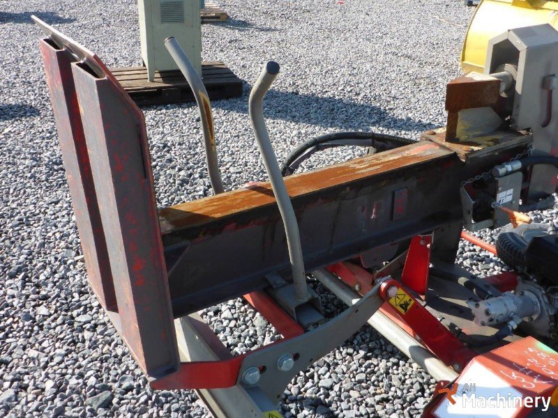 TOW BEHIND  Log Splitter Skaldyklės #1079