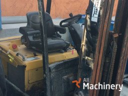 YALE ERP18ATF (SW8) E2080 Šakiniai triračiai krautuvai #1162