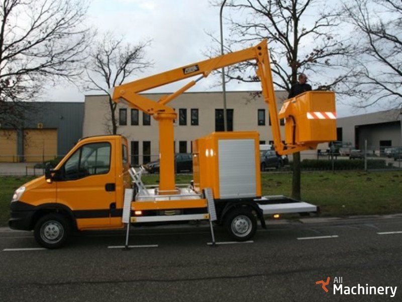 VOLKSWAGEN Crafter Autobokšteliai #143