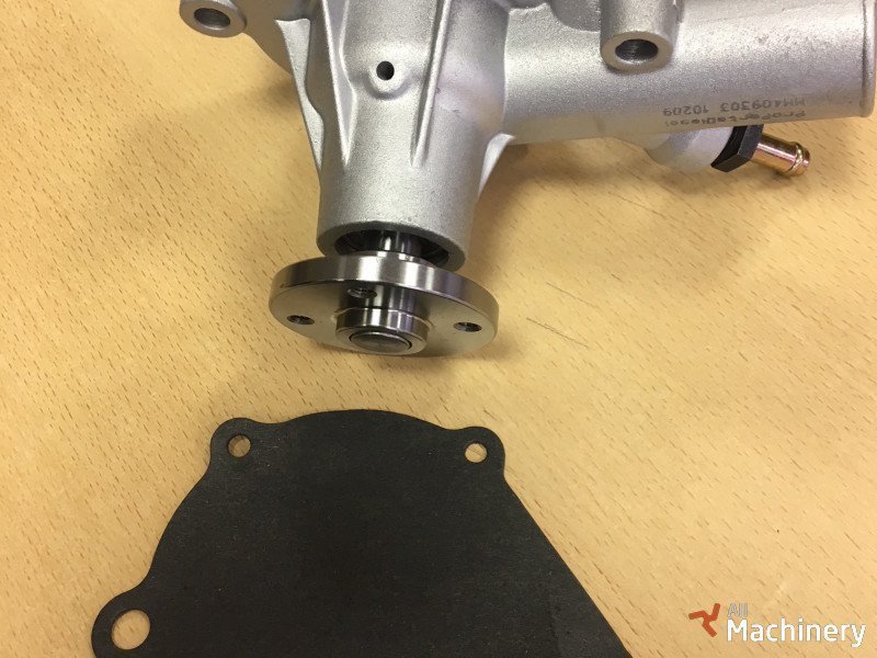 MITSUBISHI Water pump MM409303 Traktorių varikliai ir jų dalys #1443