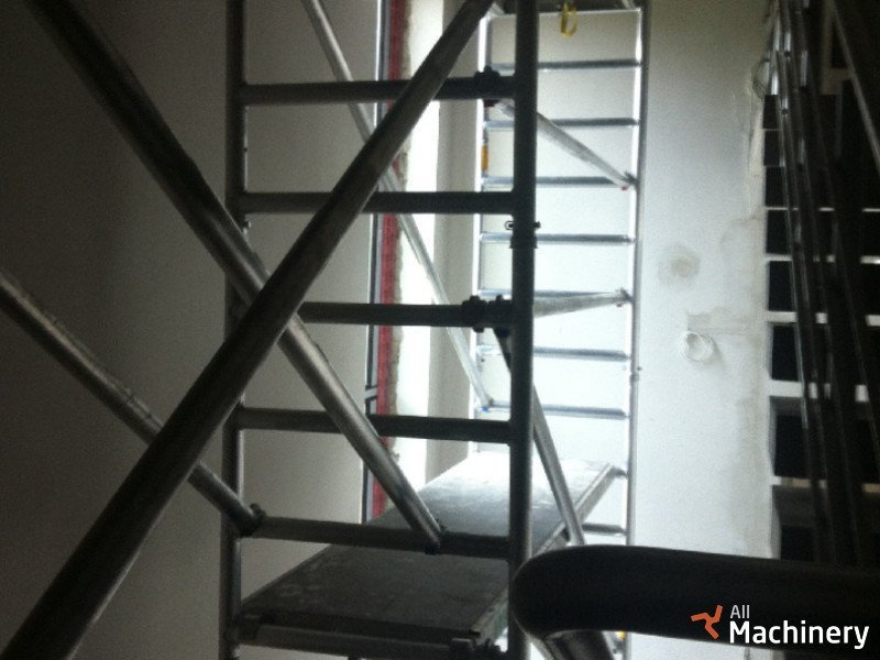 CUSTERS Laiptinės pastoliai Mobilūs bokštiniai pastoliai #1536