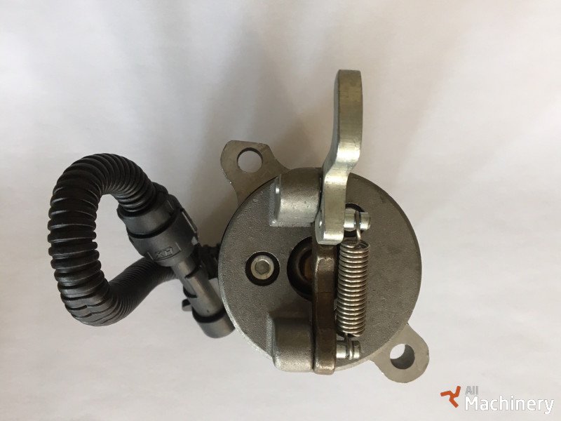 DEUTZ-FAHR 2011 - 12V (04103812) Traktorių varikliai ir jų dalys #1592