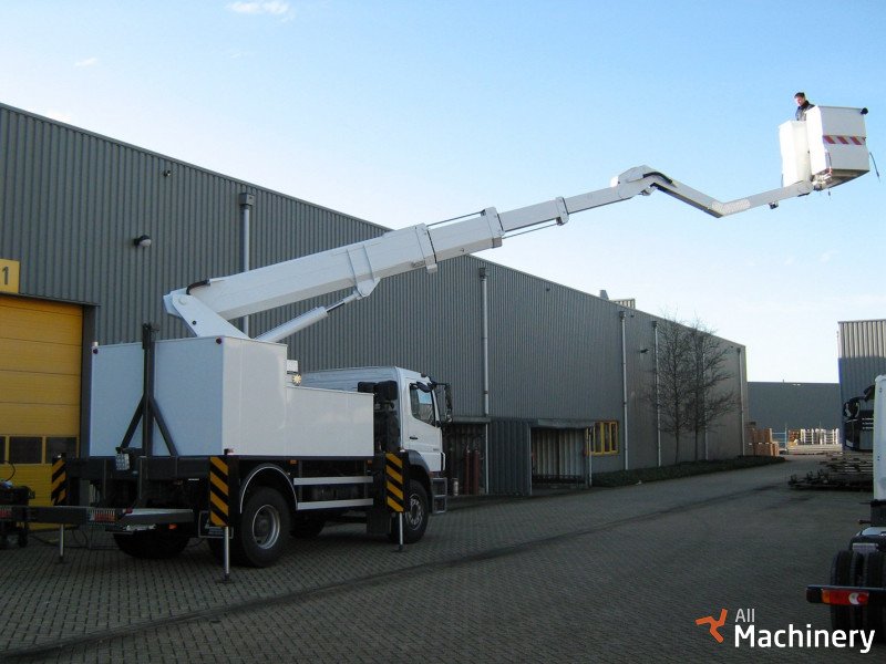 Custers Taurus 300-22 Autobokšteliai #1707