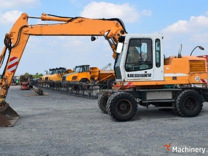 LIEBHERR A316 Ratiniai ekskavatoriai #2071