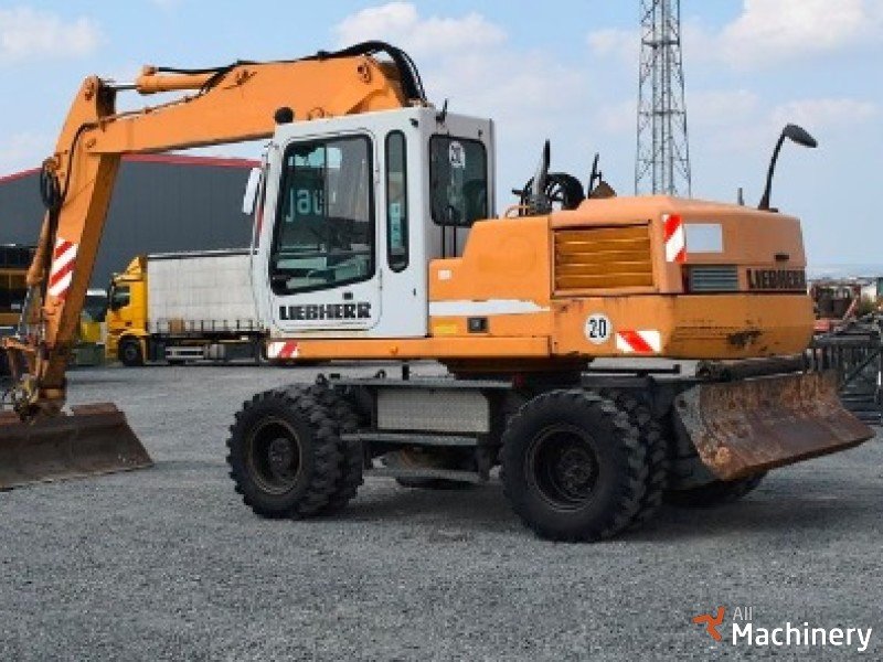 LIEBHERR A316 Ratiniai ekskavatoriai #2071