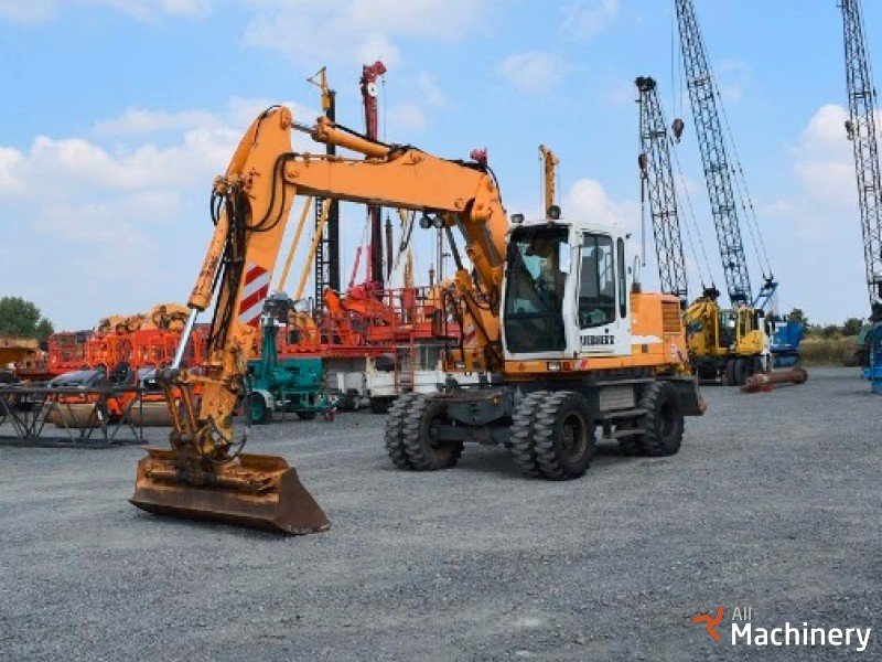 LIEBHERR A316 Ratiniai ekskavatoriai #2071