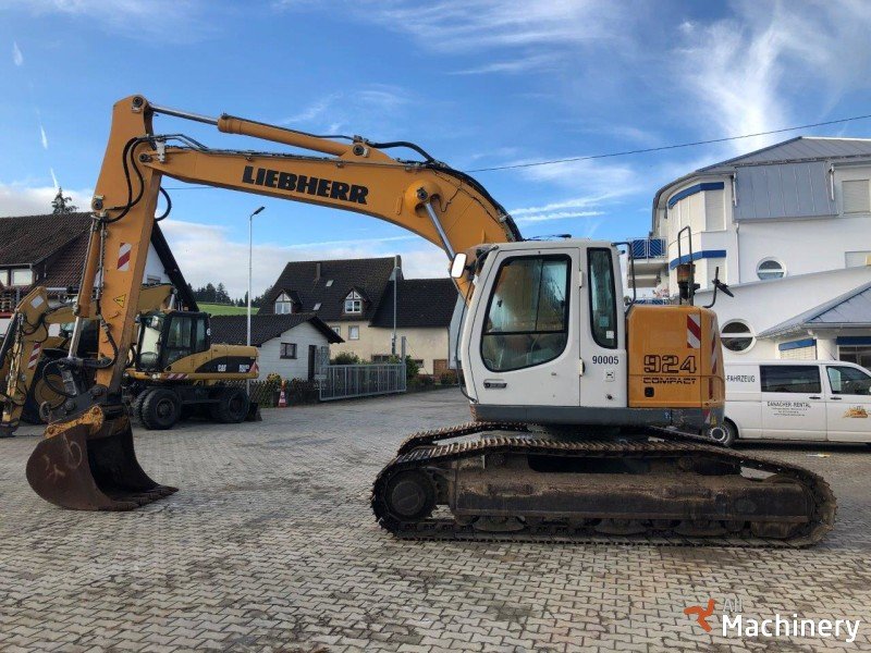 LIEBHERR R924 Vikšriniai ekskavatoriai #2272