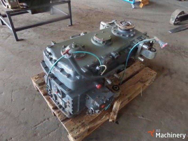 LIEBHERR L564/L574/L580  Transmisijos ir vairo sistemos dalys #355