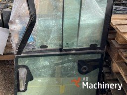 CATERPILLAR 3033008 Krautuvų kabinos ir kėbulo dalys #4184