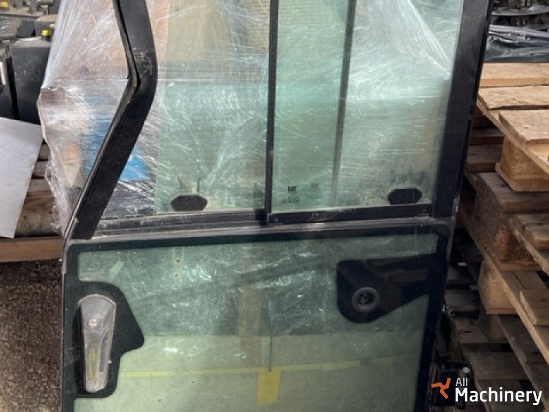 CATERPILLAR 3033007 Krautuvų kabinos ir kėbulo dalys #4185