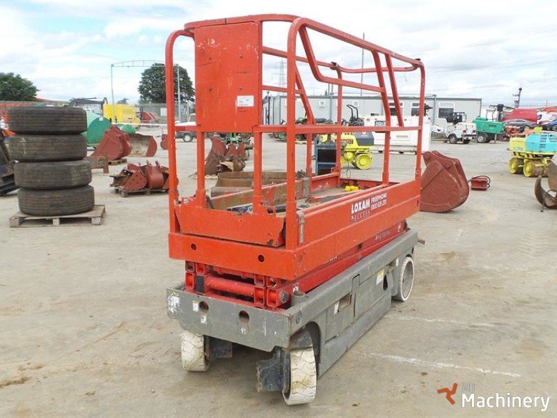 HAULOTTE keltuvų nuoma Žirklinių keltuvų nuoma #423