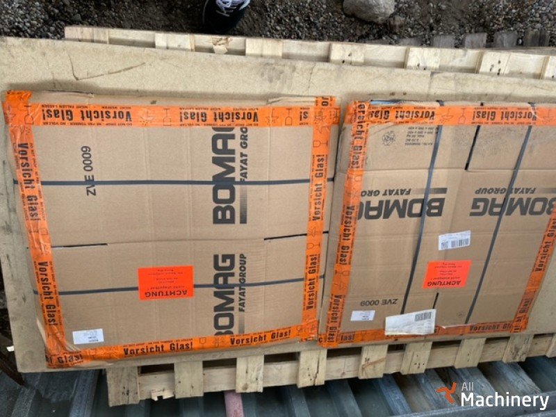 HBM Nobas 32120431 Kabinos ir kėbulo dalys #4322