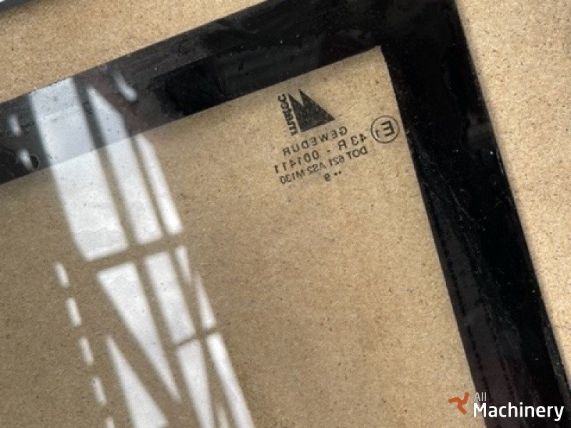 HBM Nobas 32300005 Kabinos ir kėbulo dalys #4349