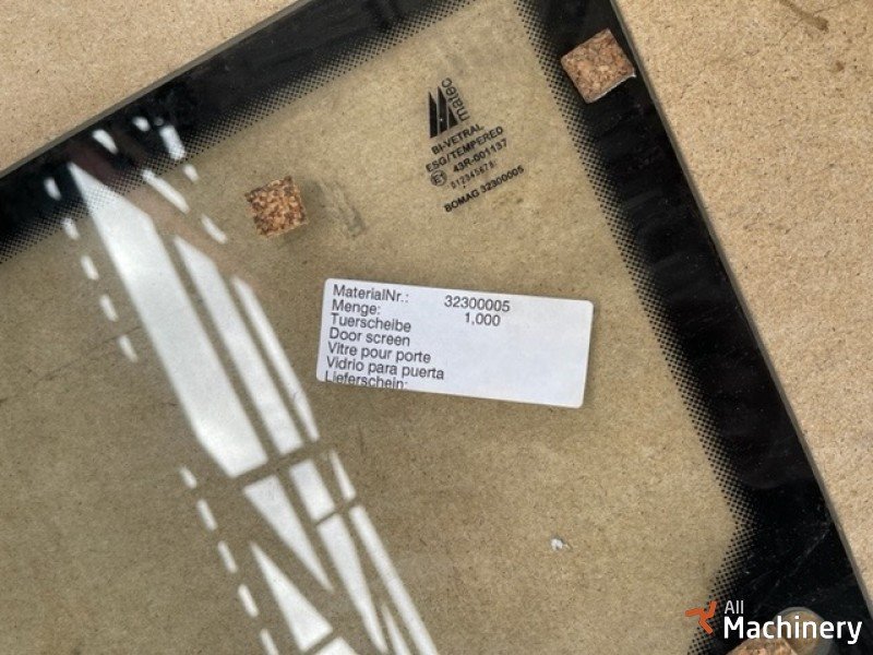 HBM Nobas 32300005 Kabinos ir kėbulo dalys #4349