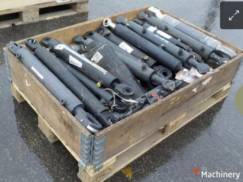 CLAAS Dvipusio veikimo cilindras Traktorių hidraulinės sistemos dalys #5150