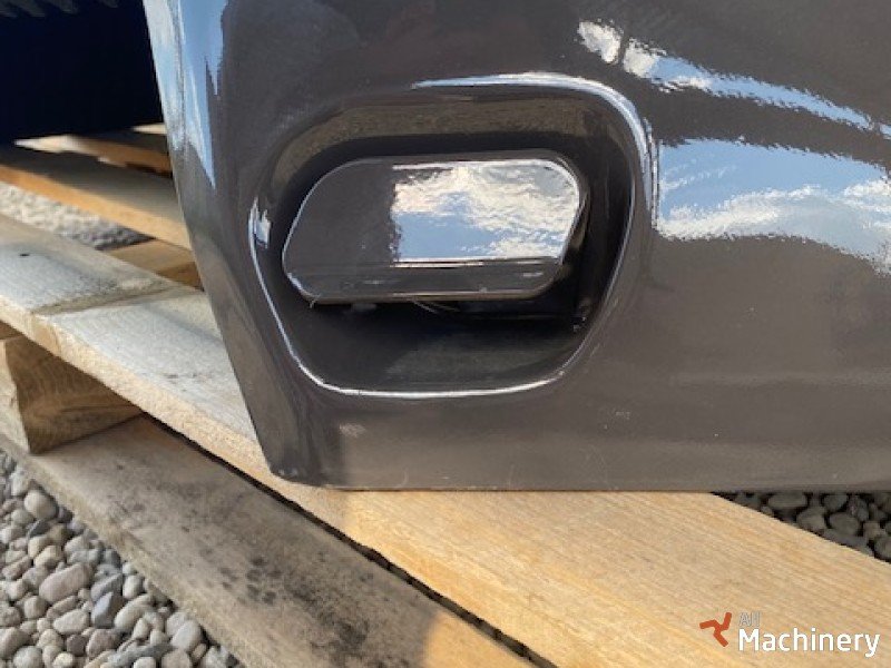 MANITOU MSi 25 variklio dangtis Kabinos ir kėbulo dalys #6363