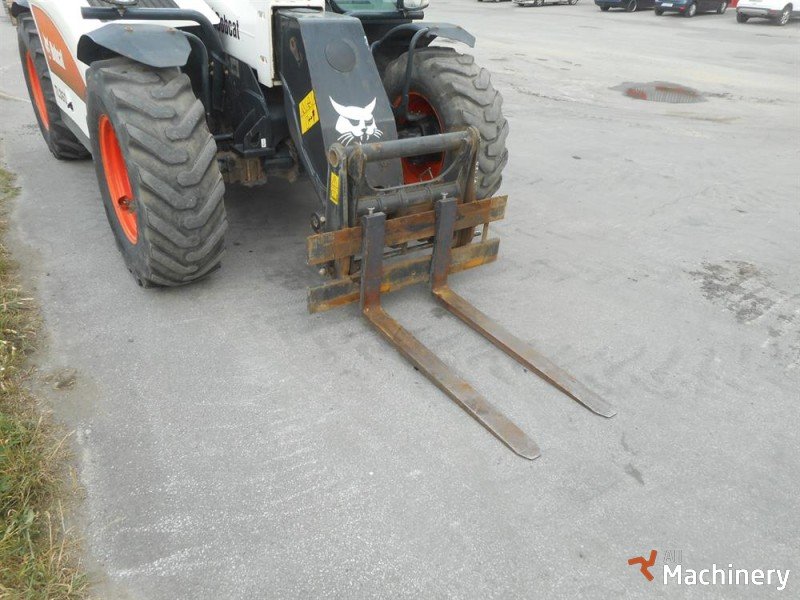 BOBCAT TL360 Teleskopiniai krautuvai #666