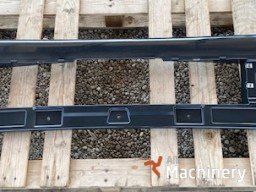 VOLVO FMX Lower Center Grille Vilkikų elektros įrangos dalys #6665