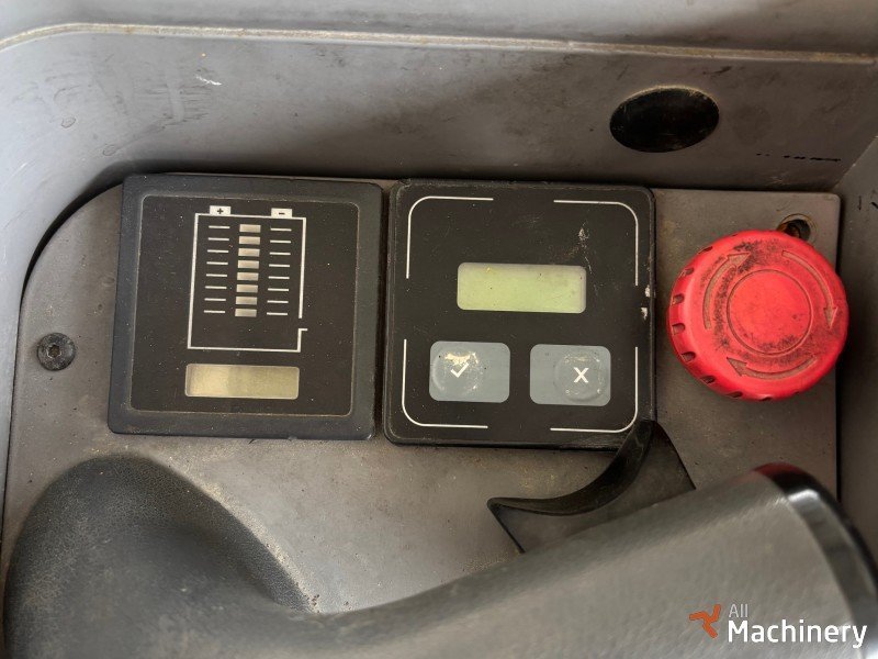 JUNGHEINRICH EKM 202 Užsakymų komplektavimo mašinos #7563