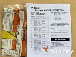 BOBCAT Cabin 7222242 Kabinos ir kėbulo dalys #7579