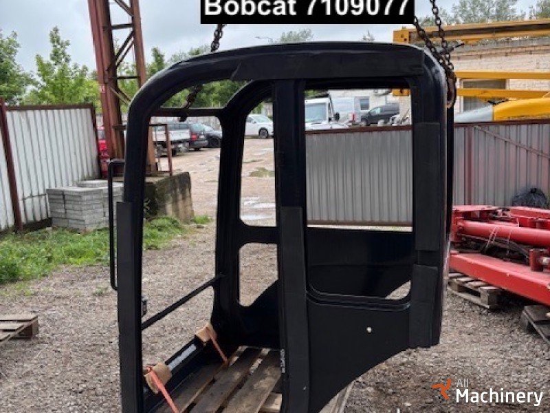 BOBCAT 7109077 Kabinos ir kėbulo dalys #7750