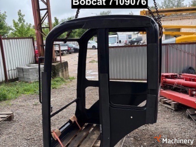 BOBCAT 7109076 Kabinos ir kėbulo dalys #7751