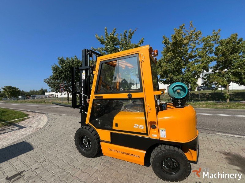 GUNTER GROSSMANN 2.5T 3M LPG CAB Šakiniai krautuvai #8025