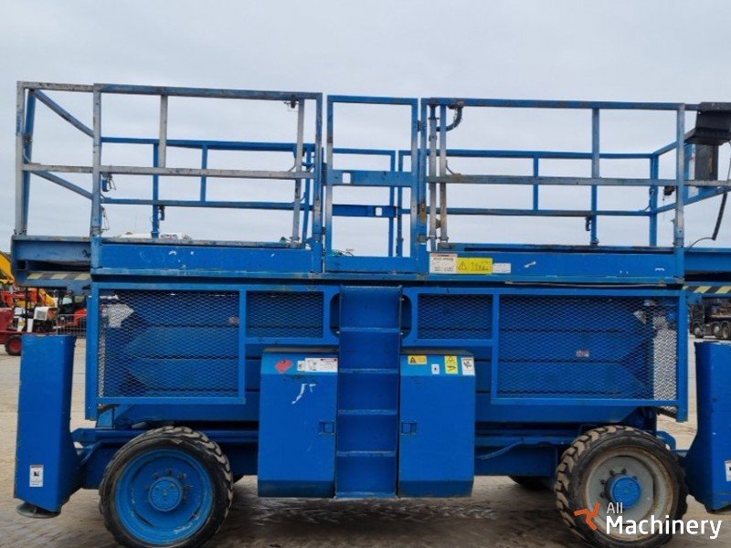 GENIE 4390 Žirkliniai keltuvai #8138