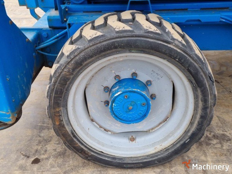 GENIE 4390 Žirkliniai keltuvai #8138