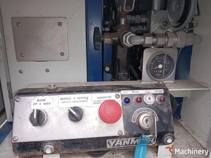 CUSTERS Verda-9 vik&scaron;riniai keltuvai (2015 m.) #8207