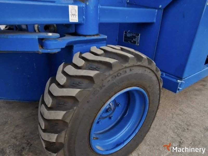 HOLLAND LIFT HL-220 D25 Žirkliniai keltuvai (2009 m.) #8288