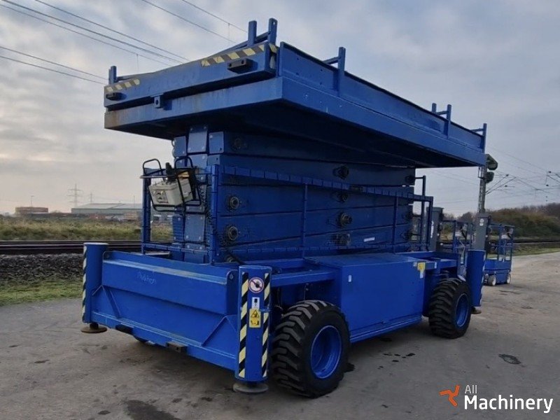 HOLLAND LIFT HL-220 D25 Žirkliniai keltuvai (2009 m.) #8288