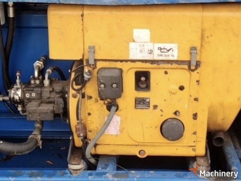 HOLLAND LIFT HL-220 D25 Žirkliniai keltuvai (2009 m.) #8288