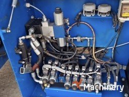 HOLLAND LIFT HL-220 D25 Žirkliniai keltuvai (2009 m.) #8288