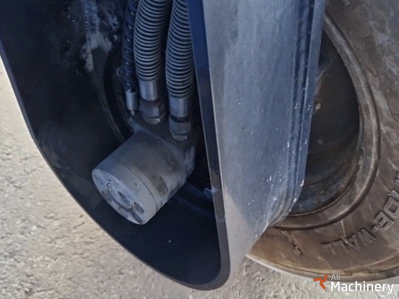 HOLLAND LIFT Holland Lift B165DL 25 Žirkliniai keltuvai (2011 m.) #8308