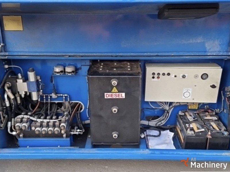 HOLLAND LIFT Holland Lift B165DL 25 Žirkliniai keltuvai (2011 m.) #8308