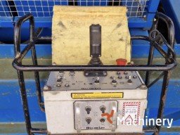 HOLLAND LIFT Holland Lift B165DL 25 Žirkliniai keltuvai (2011 m.) #8308